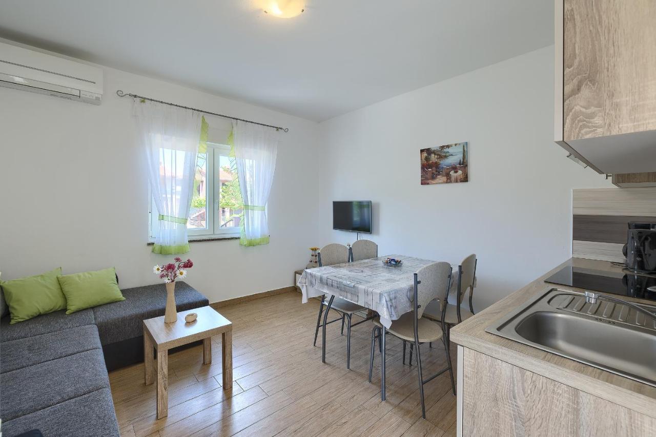 Apartman Mishel 2 Fazana Fažana Exterior foto