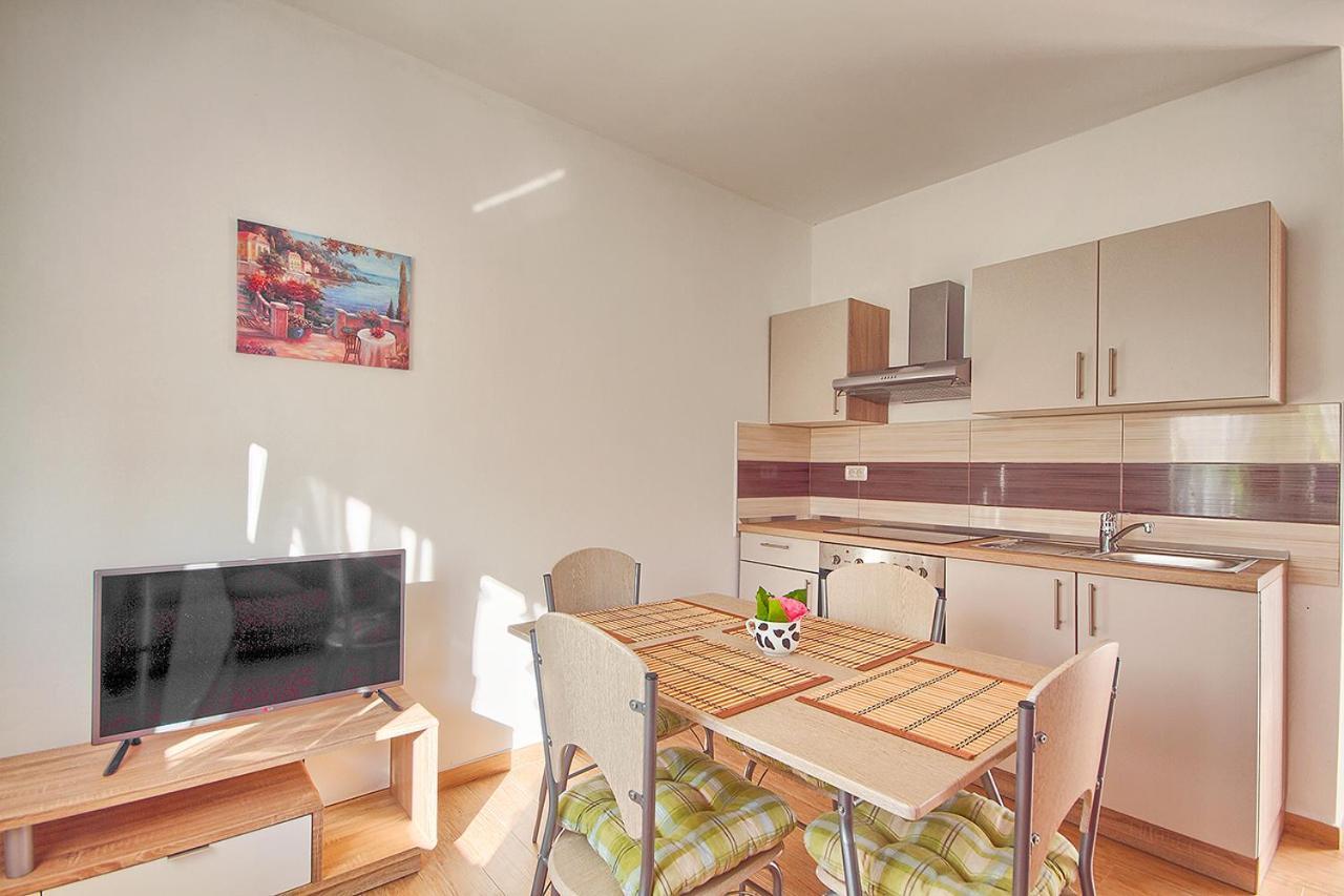 Apartman Mishel 2 Fazana Fažana Exterior foto